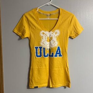Jansport Gold UCLA Bear T-Shirt Size‎ Small University of California Los Angeles